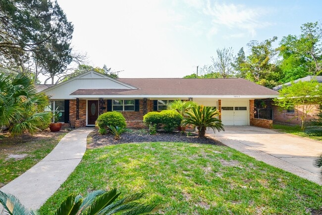 Photo - 9817 Cedardale Dr