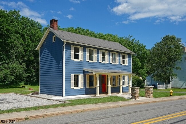 Photo - 619 S Main St