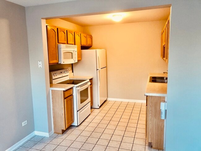 Photo - 928 N Village Dr Unit 1
