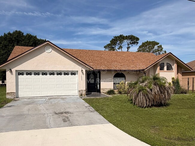 Building Photo - 1025 Derbyshire Dr