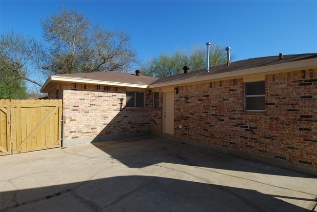 Photo - 4710 Pine St