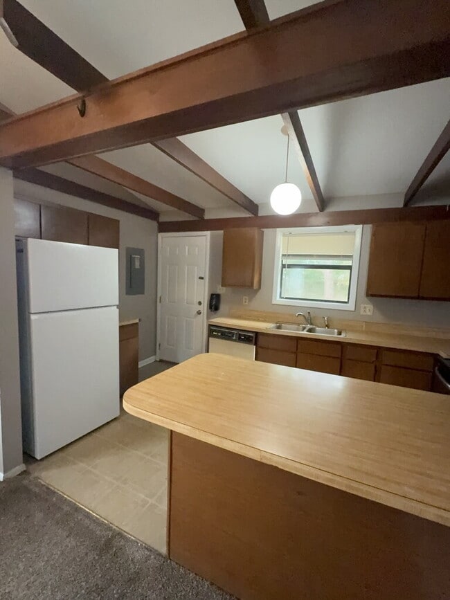 Photo - 117 Village Cir