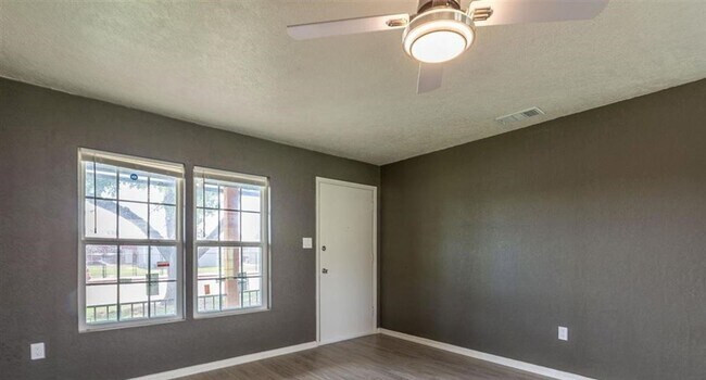 Photo - 4724 NW Ridgecrest Dr