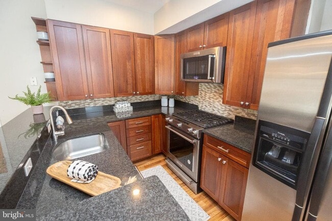 Photo - 1417 Chapin St NW Unit 506