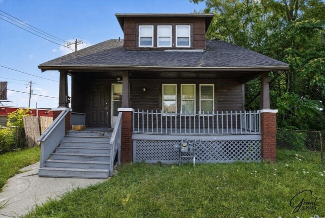 Building Photo - 13528 Ardmore St Unit 1 Upper TR 7/23/26