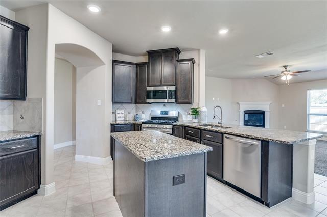 Photo - 16308 Harwood Dr