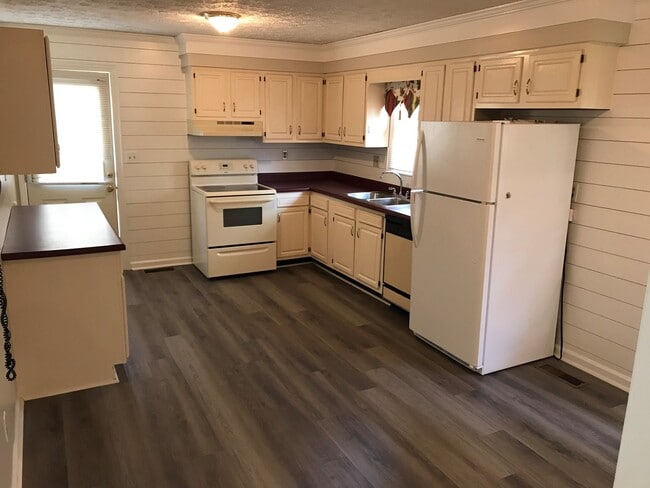Photo - Move In Ready 3 Bedroom Brick Home
