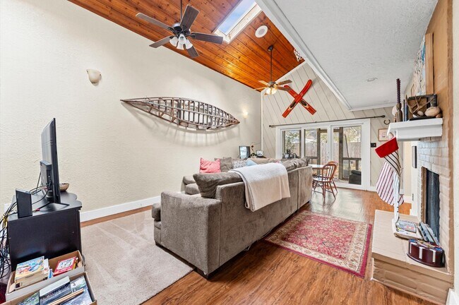 Photo - 1504 Early Ln