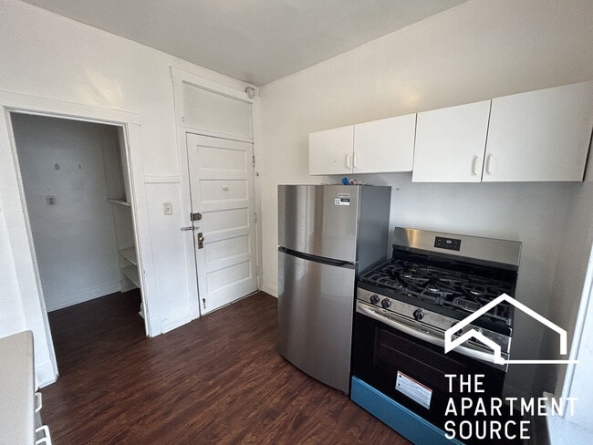 Building Photo - 4404 N Winchester Ave Unit 34 Rental