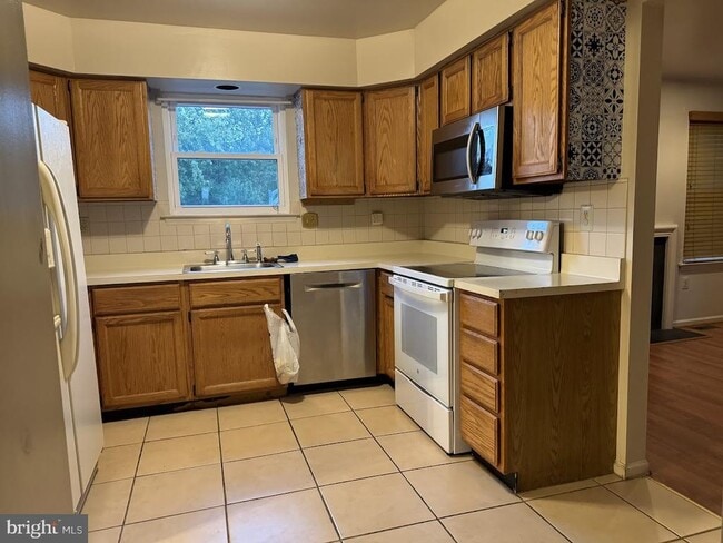 Photo - 2513 Wellington Way