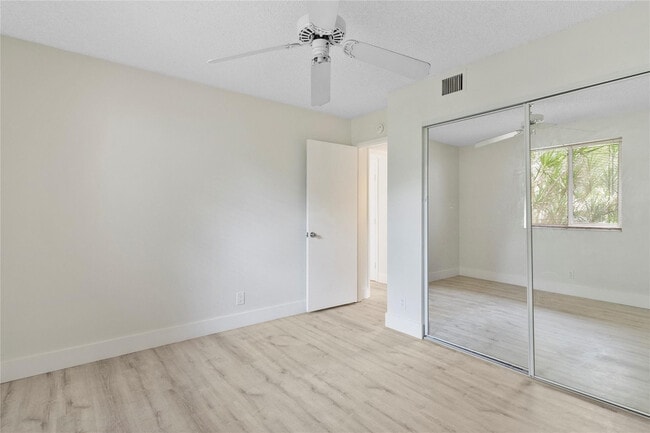 Photo - 610 Gardens Dr Unit 203