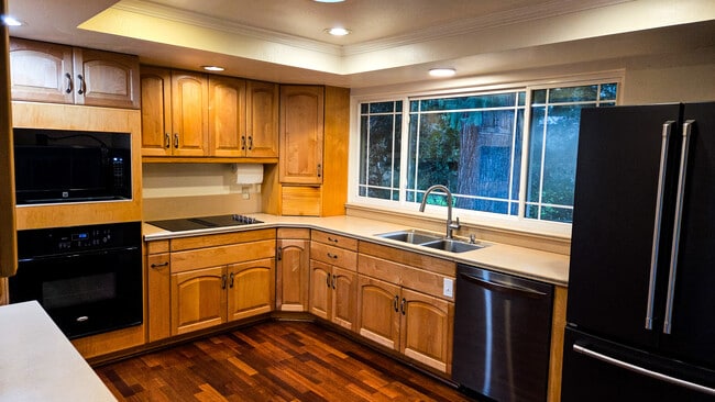 Photo - 11734 82nd Ave NE