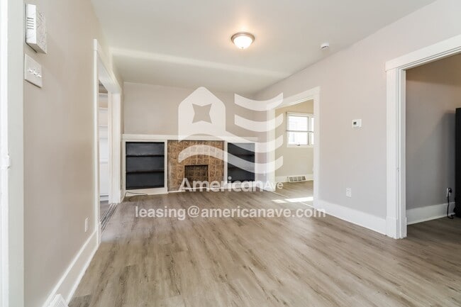 211 Center St