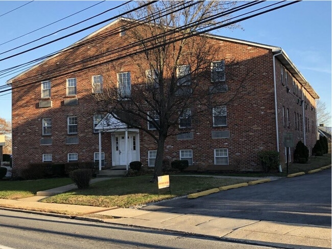 2 S Swarthmore Ave