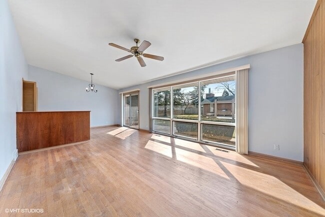 Photo - 493 Amherst Ave