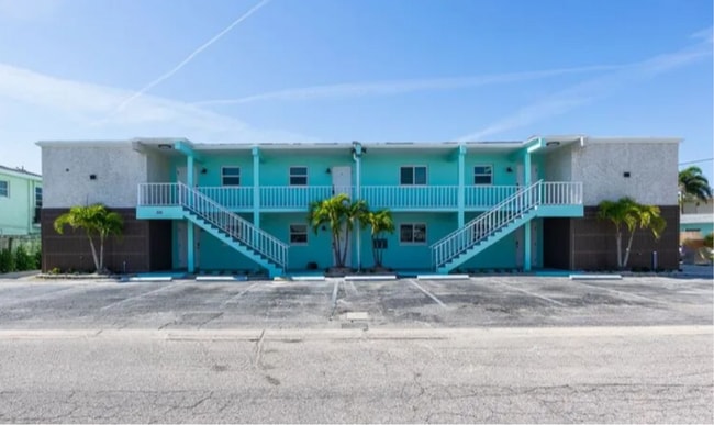 Photo - 2 bed/ 2bath Waterfront Property