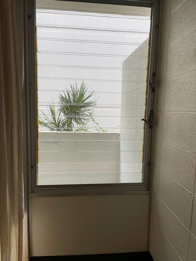 Photo - 2BD/1BA Apartment in Waikiki! NO PARKING Unit 204