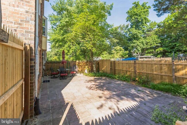 4600 Linmar Ct