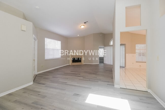 Photo - 1402 Walden Oaks Pl