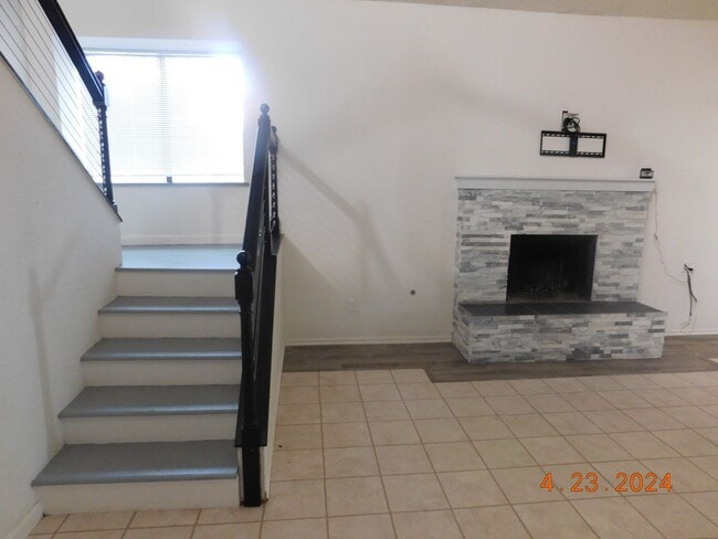 Photo - 400 Tepatitlan Ct