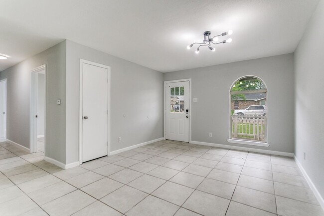 Photo - 5101 Longhorn Trail