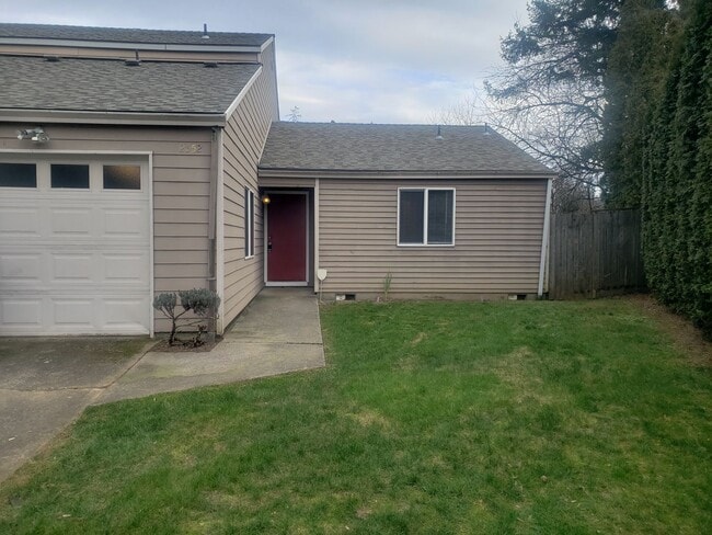 Building Photo - Great duplex in Gresham! rentalsc21.com