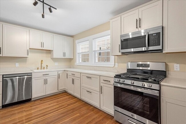 Photo - 51 Roslin St Unit 1