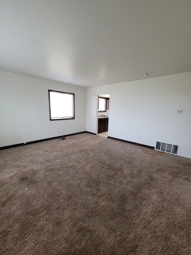 Photo - 1204-1206 Vandenberg Ave Unidad 1204 Vandenberg Ave