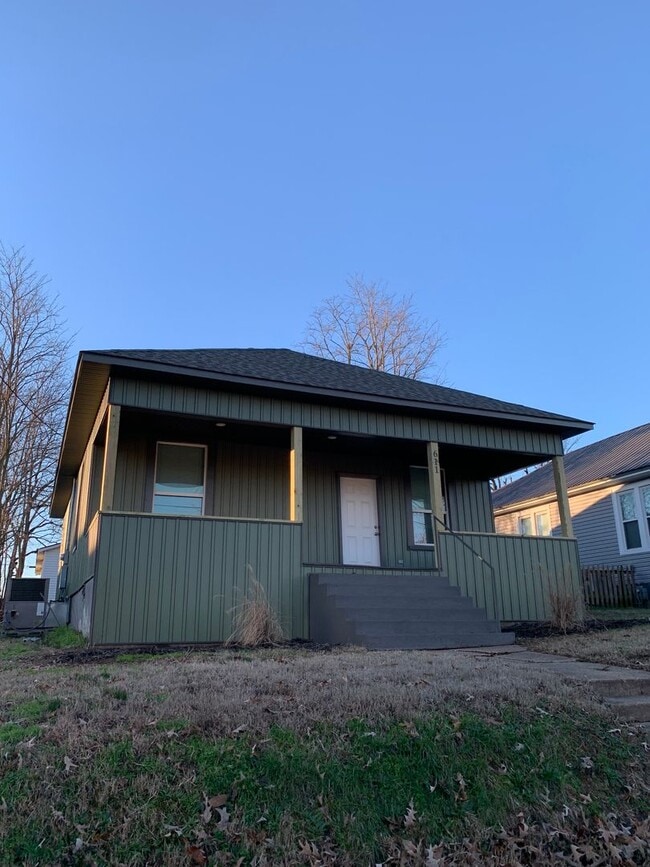 Photo - 2 Bed/2 Bath- Newly Renovated!!