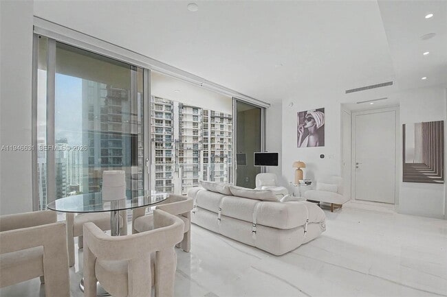 Photo - 300 Biscayne Blvd Way Unit 2808