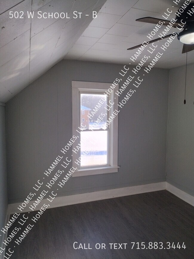 Photo - 502 W School St Unidad B