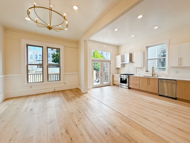 Photo - Top-Floor, Remodeled 5BR/2.5BA Victorian Flat, Pet Friendly, Steps from Alamo Square Unit 1415 Golden Gate Avenue
