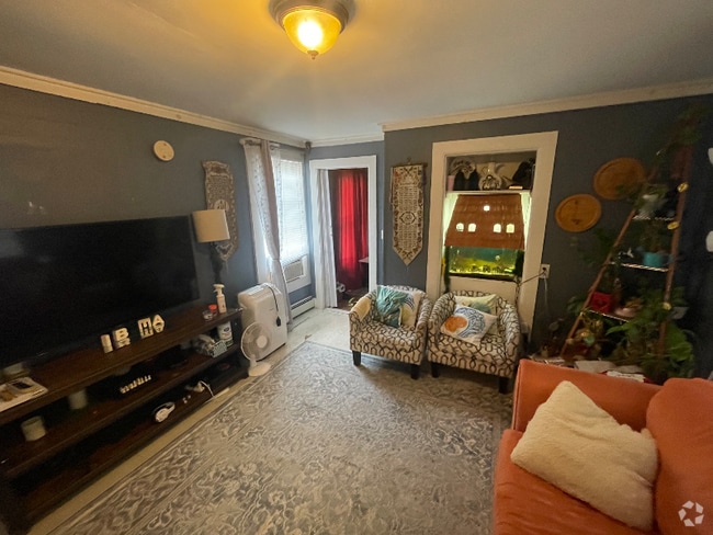 Building Photo - 81 Haskell St Rental