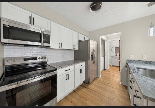 Building Photo - 6 Talbot Dr