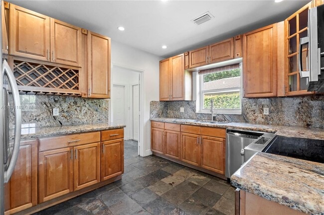 Photo - 1307 Valencia Ave