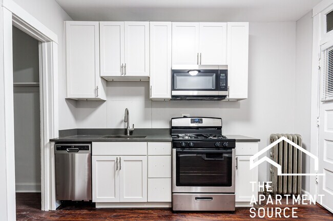 Photo - 1452 W Winnemac Ave Unit 3