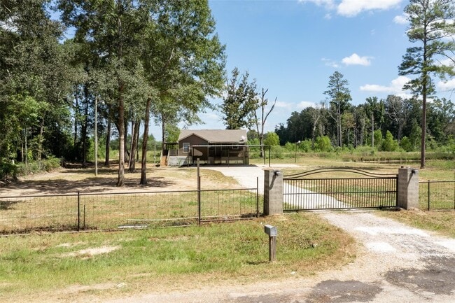 Photo - 1906 County Rd 3434N