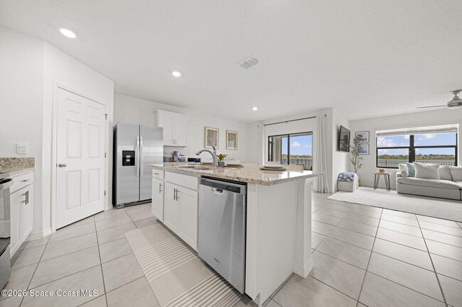 Photo - 1893 Capital Dr SE