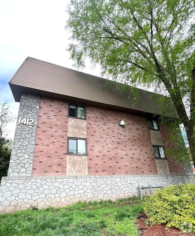 Building Photo - 1412 East St Rental
