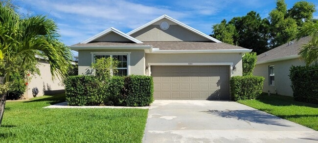 Building Photo - 5355 NW Pine Trail Cir