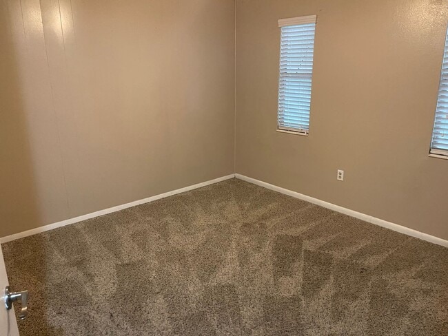 Photo - MIDTOWN STATION Unidad 1943-2