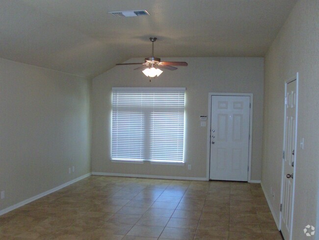 Building Photo - Charming 2 Bed, 2 Bath Duplex in South Kil... Rental