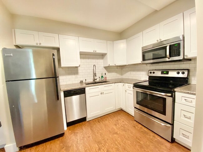 Photo - 180 Ledgewood Cir Unit 101