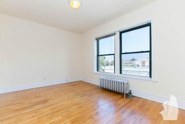 Photo - 2330 N Spaulding Ave
