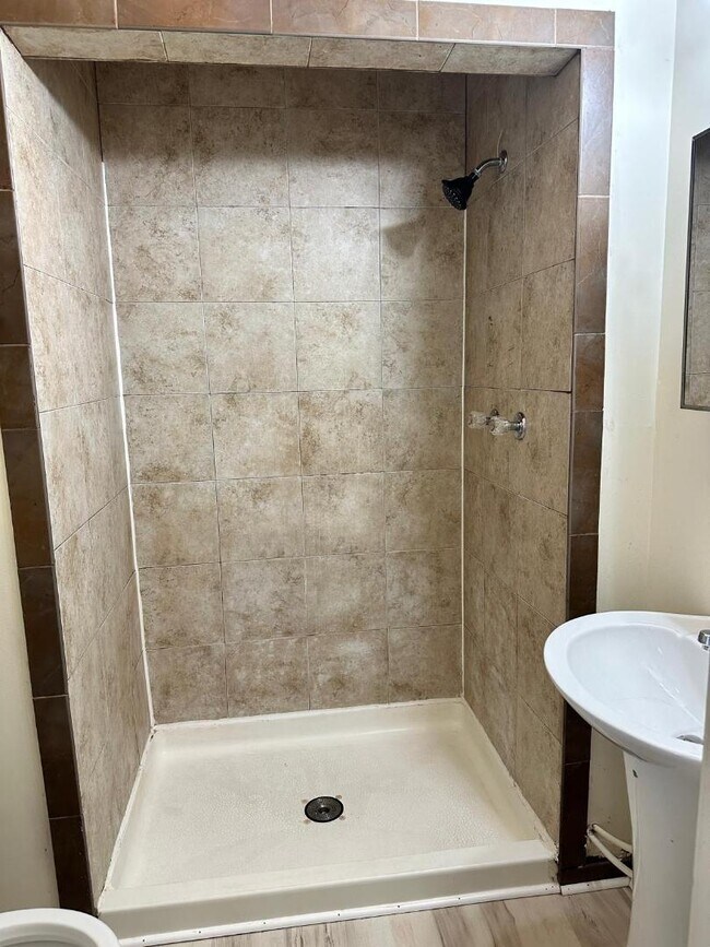 Photo - 235 Washington St