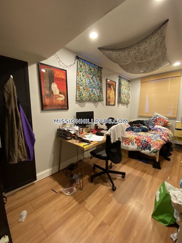 Photo - 721 Parker St Unit 2