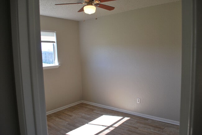 Photo - 3502 Chisholm Trail