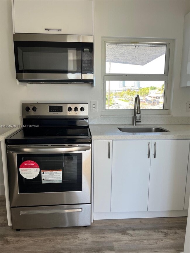 Photo - 1719 NW 1st St Unit 3