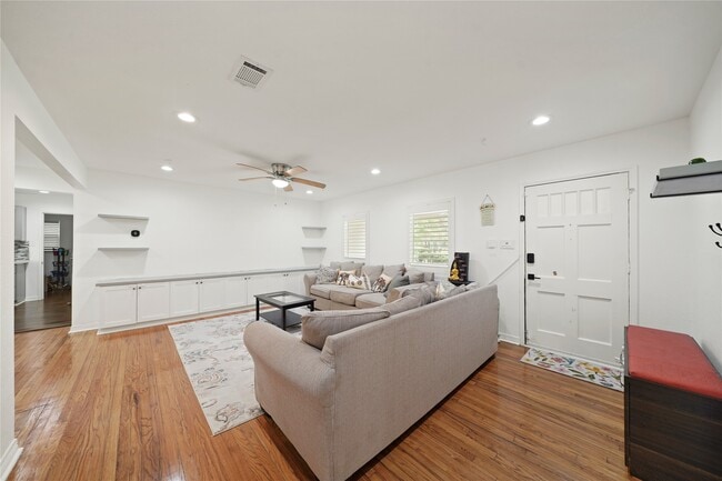 Photo - 4019 Blue Bonnet Blvd