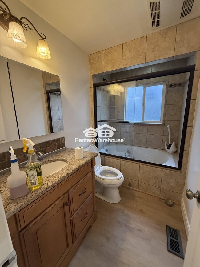 Photo - 318 E Oakland Ave